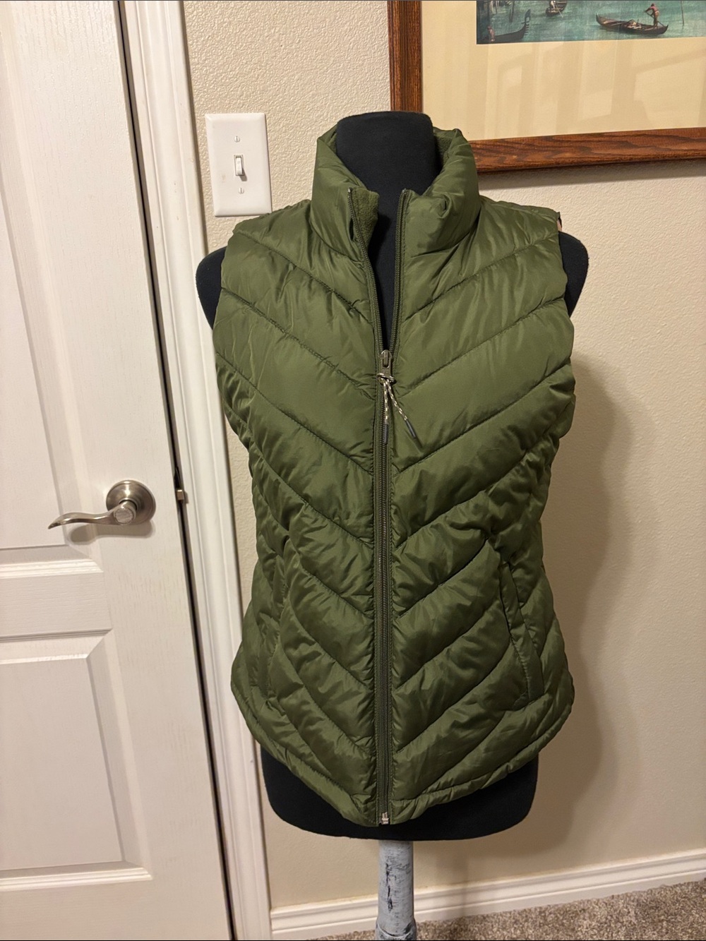 GAP Olive Quilted Puffer Vest - Women's Sleeveless Jacket